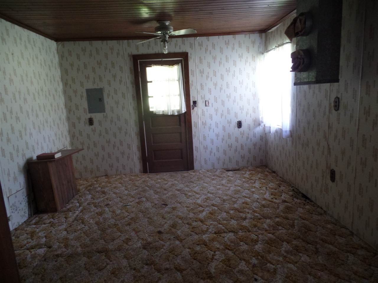 121 Stark St, Crane, IN 47522 photo 4