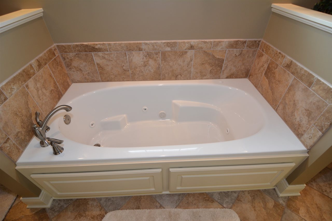 4695 Fieldcrest Place Cir, Newburgh, IN 47630 photo 15