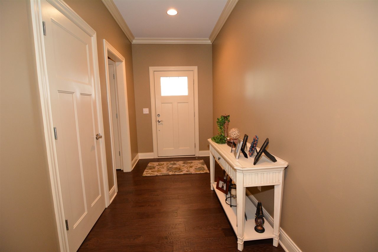 4695 Fieldcrest Place Cir, Newburgh, IN 47630 photo 3