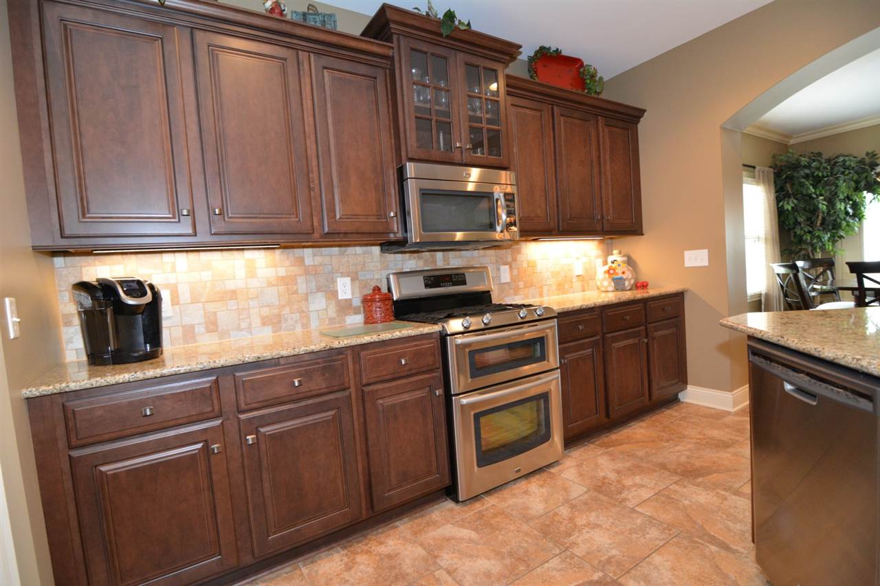 4695 Fieldcrest Place Cir, Newburgh, IN 47630 photo 12