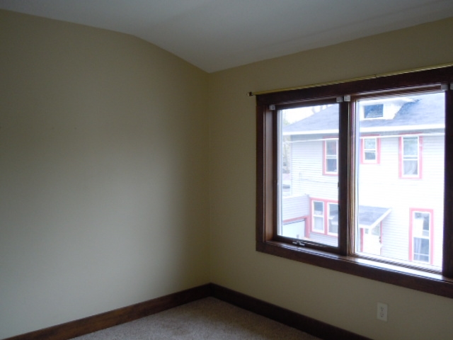 1011 S Main St, Goshen, IN 46526 photo 17