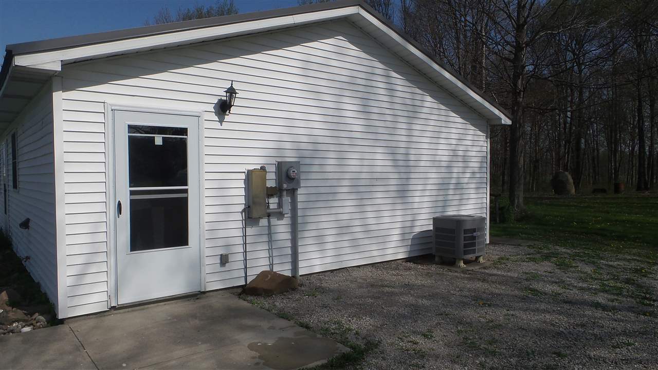 2075 County Road 49, Waterloo, IN 46793 photo 2