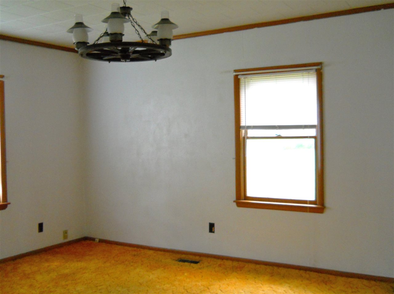 205 E Section St, Claypool, IN 46510 photo 13