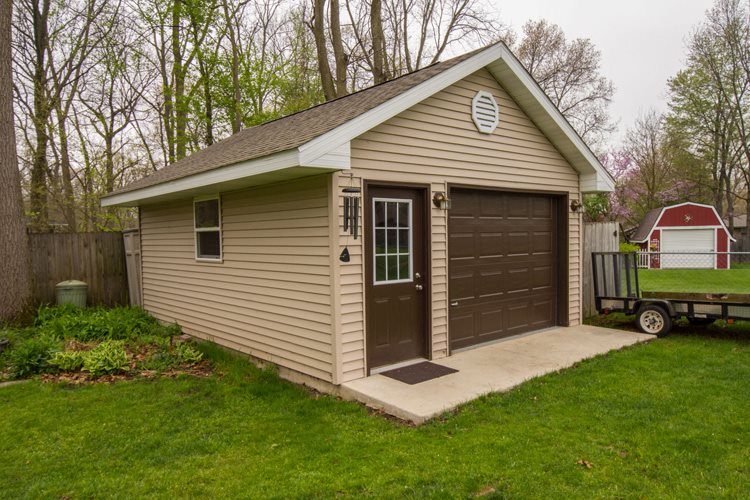 12860 Loop Ct, Granger, IN 46530 photo 9