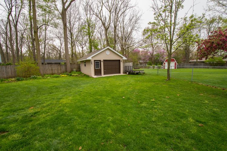 12860 Loop Ct, Granger, IN 46530 photo 34