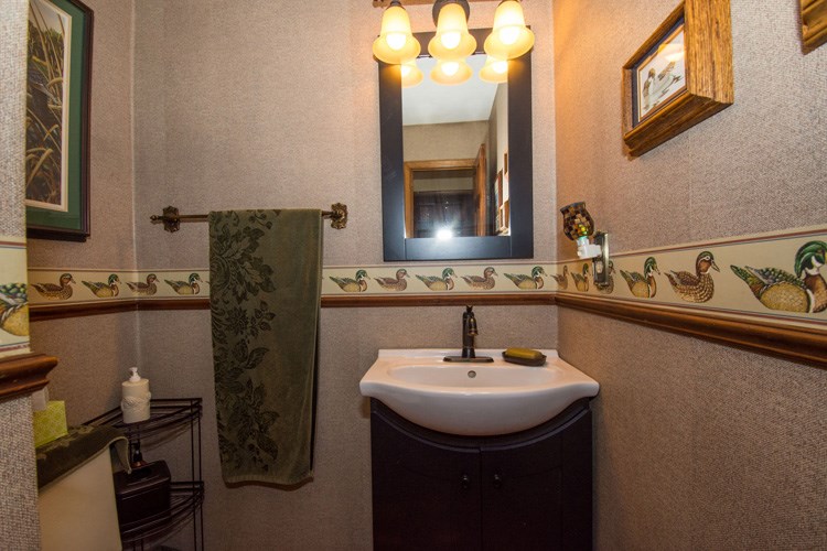 12860 Loop Ct, Granger, IN 46530 photo 20