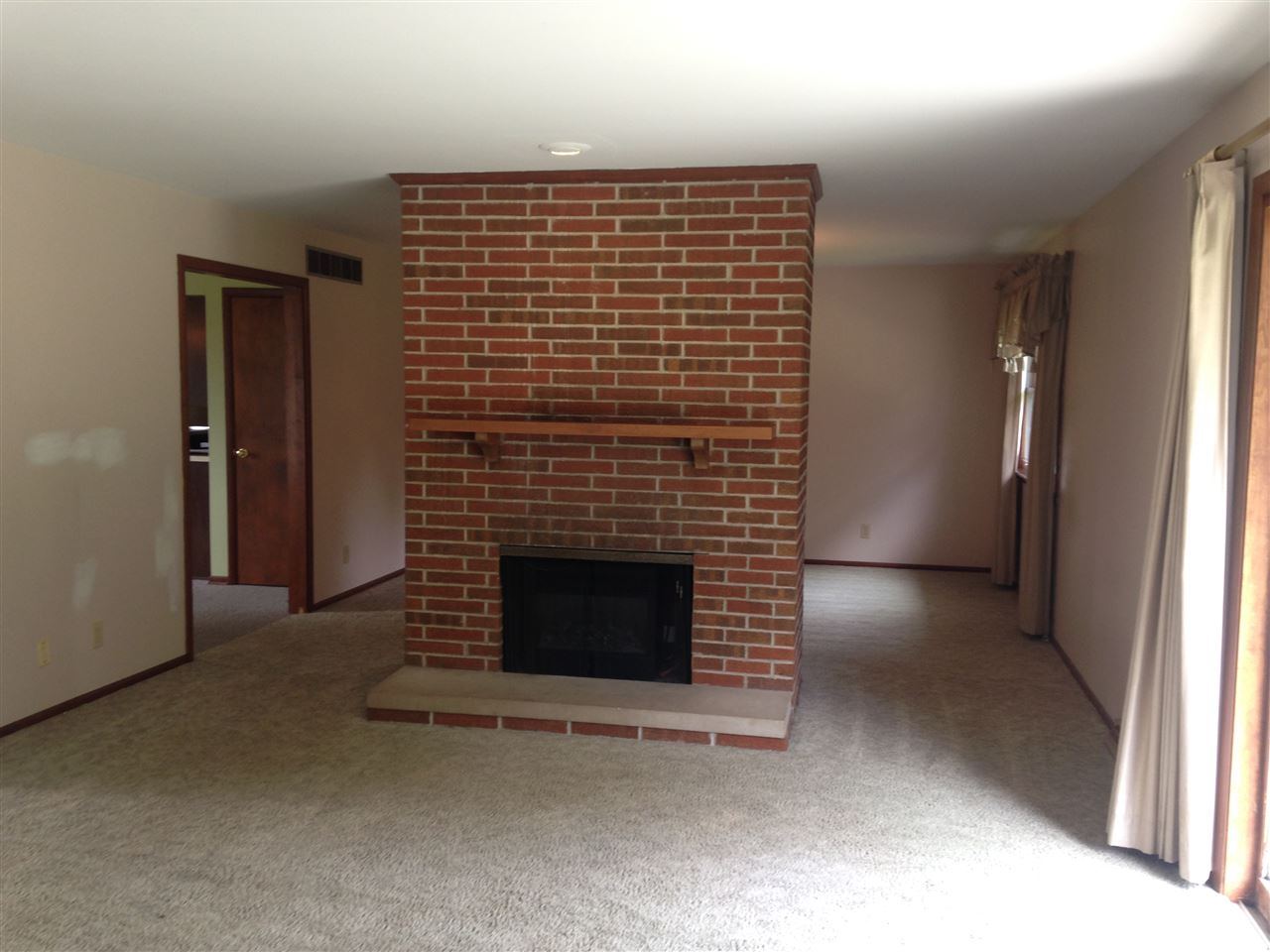 1001 Dogwood Dr, Rochester, IN 46975 photo 5