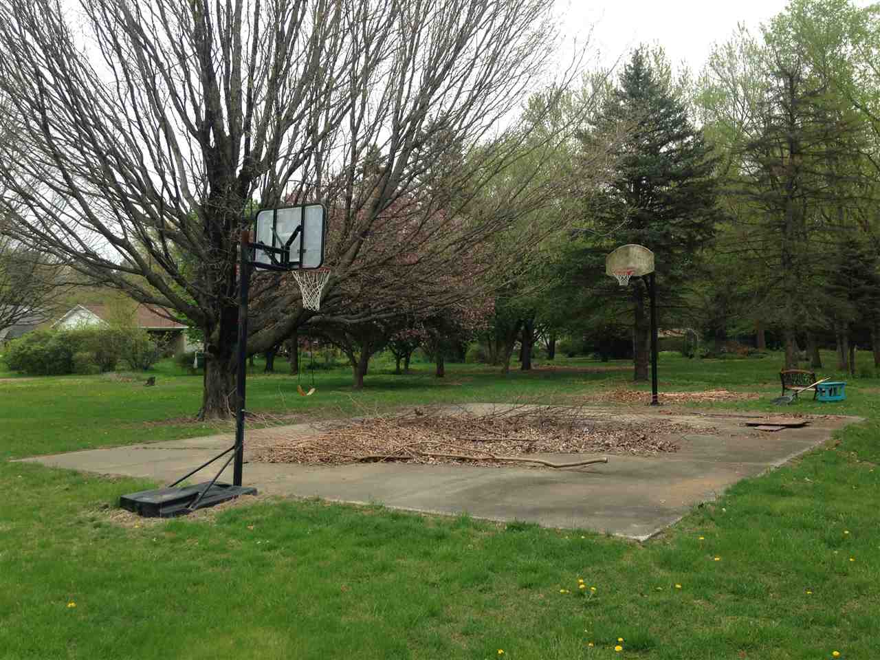 1001 Dogwood Dr, Rochester, IN 46975 photo 17