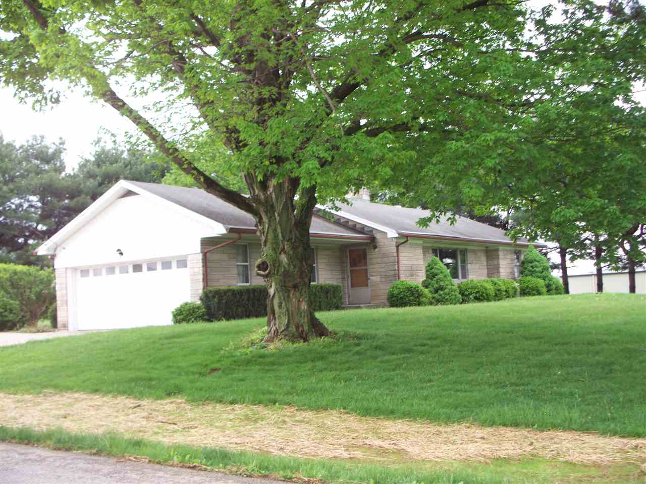 1214 Wernsing Rd, Jasper, IN 47546 photo 3
