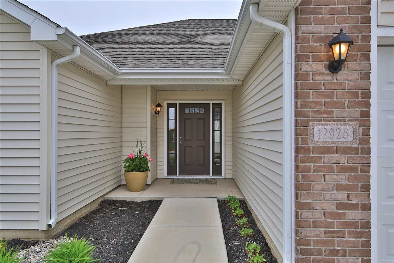 12928 Cocoplum Ct, Fort Wayne, IN 46814 photo 2