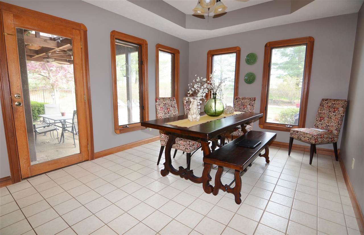 5626 Harmony Woods Ln, Evansville, IN 47720 photo 8