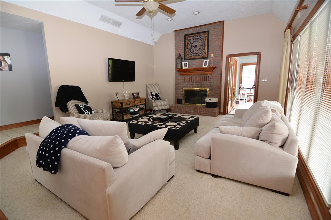 5626 Harmony Woods Ln, Evansville, IN 47720 photo 11