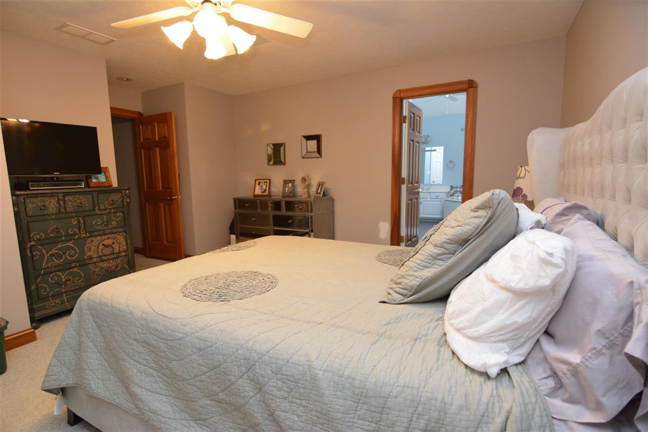 5626 Harmony Woods Ln, Evansville, IN 47720 photo 17