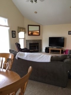 2730 E Crabapple Cir, Bloomington, IN 47401 photo 3