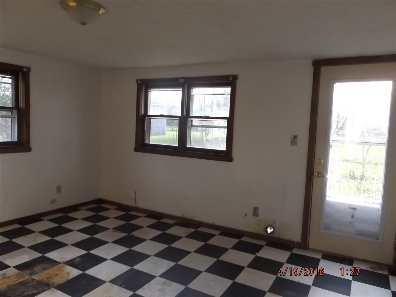 357 N 9th St, Middletown, IN 47356 photo 4