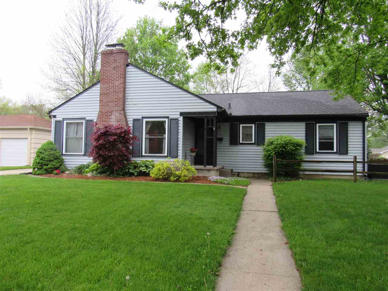 1512 W Taylor St, Kokomo, IN 46901 photo 2