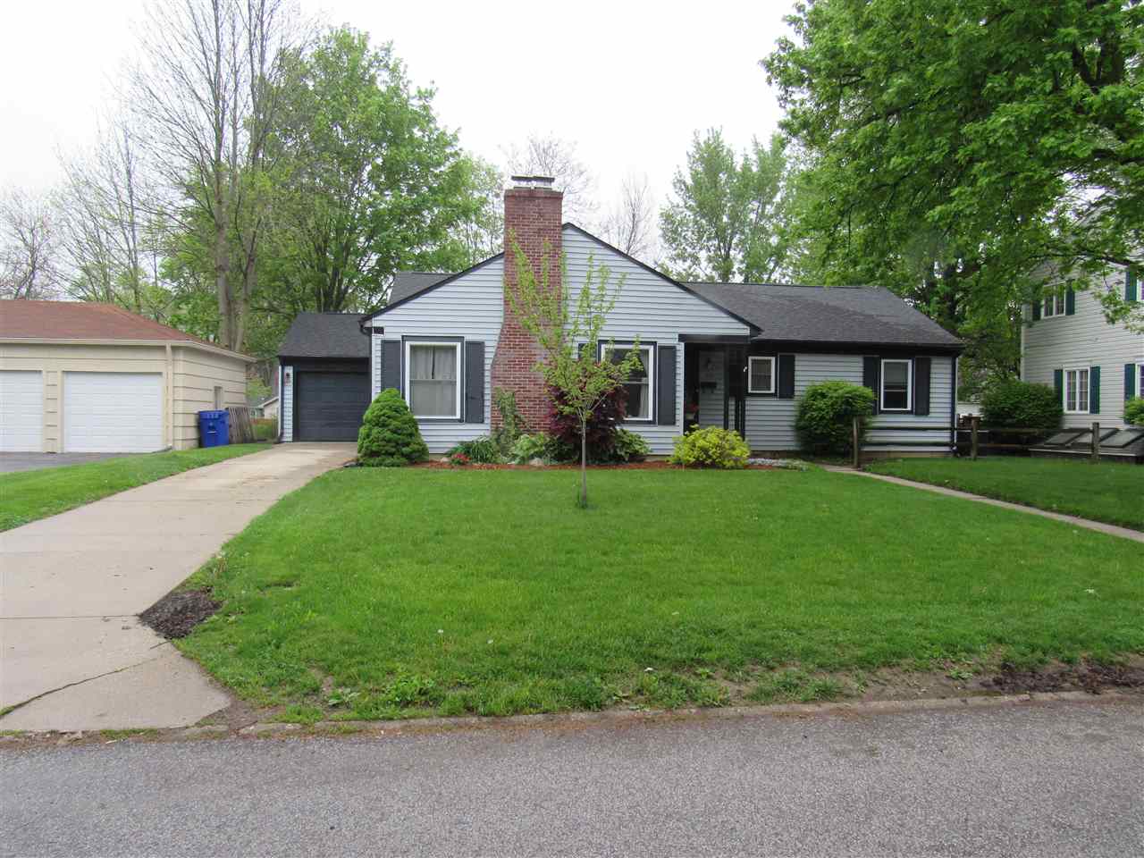 1512 W Taylor St, Kokomo, IN 46901 photo 1