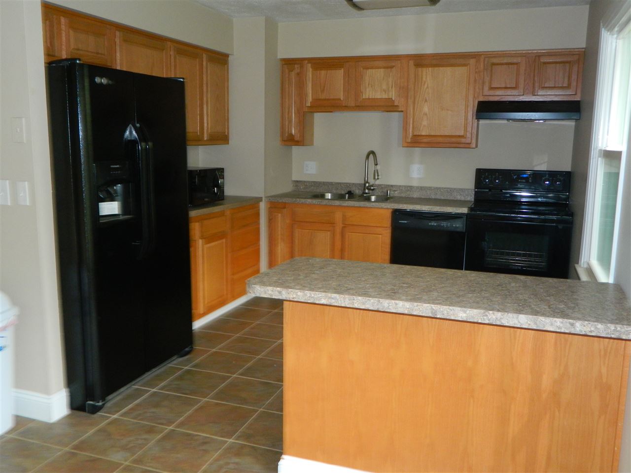 1409 Red Bird Ct, Kokomo, IN 46902 photo 4