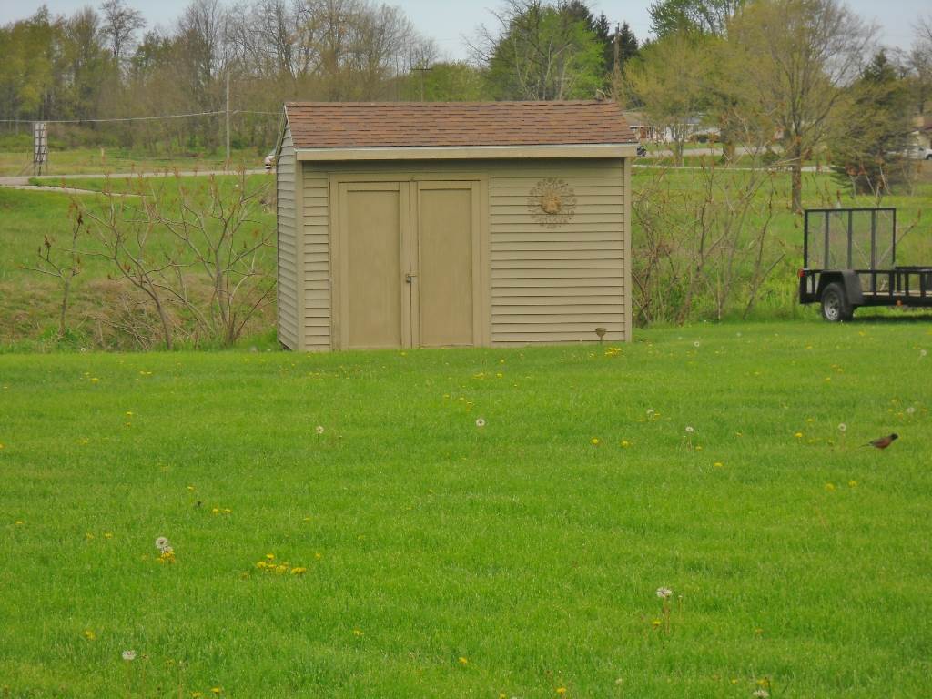 107 Sunset Shrs, Kendallville, IN 46755 photo 5