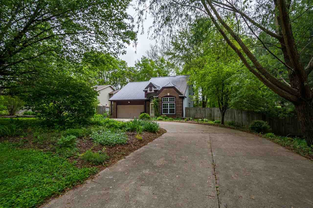 1543 S Maxwell St, Bloomington, IN 47401 photo 2