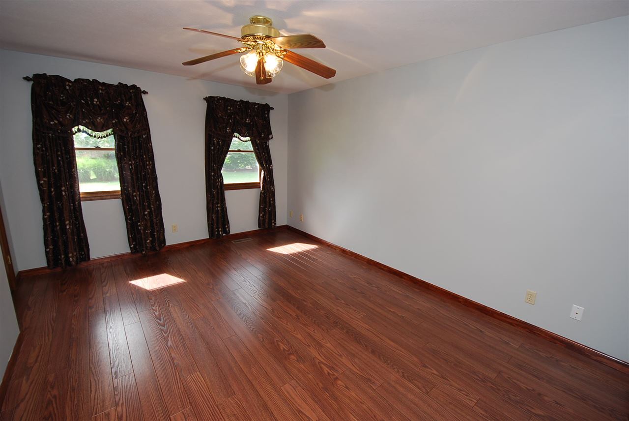 32 Daffodil Ct, Jasper, IN 47546 photo 7