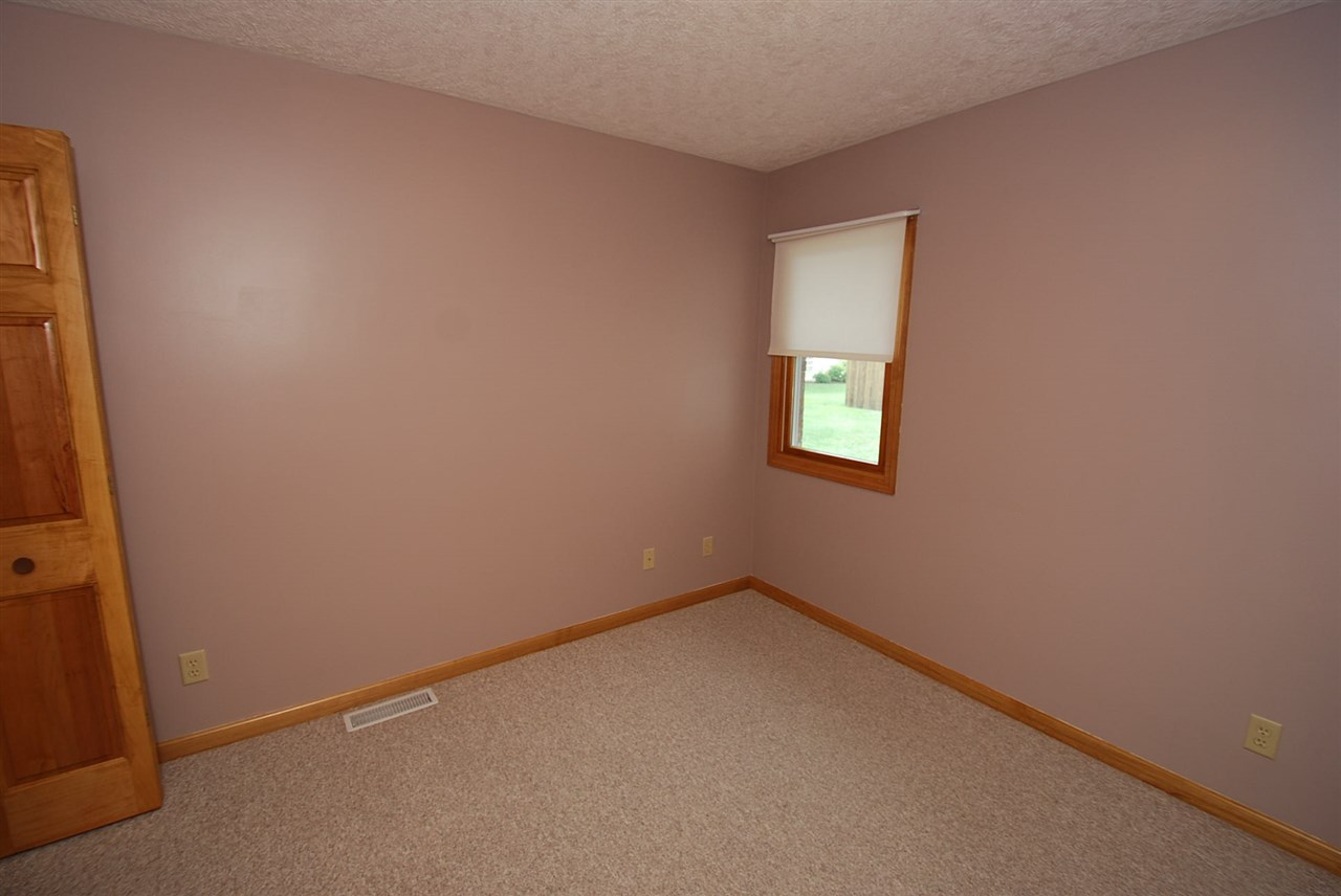 32 Daffodil Ct, Jasper, IN 47546 photo 9