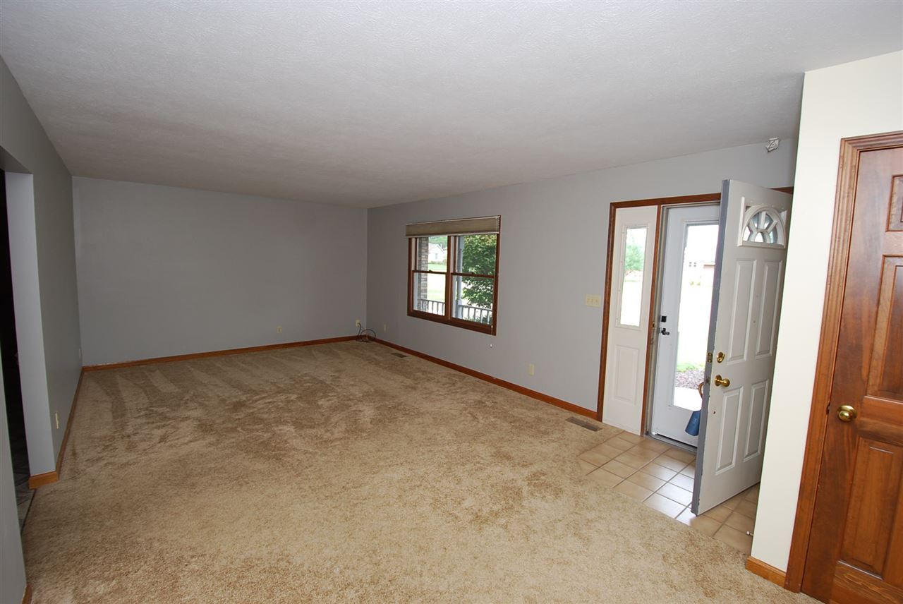 32 Daffodil Ct, Jasper, IN 47546 photo 4