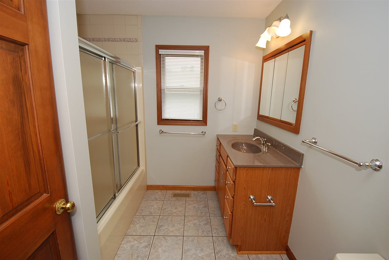 32 Daffodil Ct, Jasper, IN 47546 photo 8
