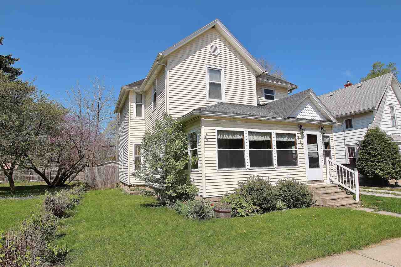 210 S Main St, Topeka, IN 46571 photo 2
