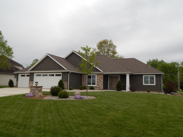 1140 Fawncrest Ct, Bluffton, IN 46714 photo 2