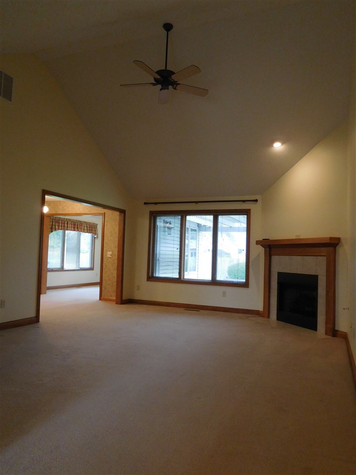 1510 Waynedale Dr, Garrett, IN 46738 photo 3