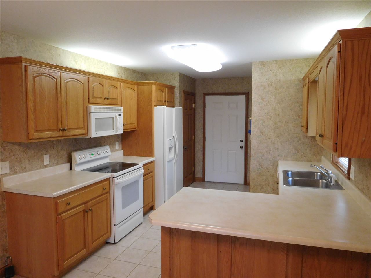 1510 Waynedale Dr, Garrett, IN 46738 photo 5