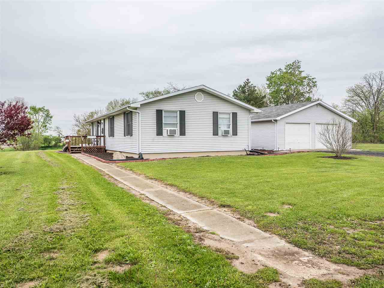 6091 County Road 36, Butler, IN 46721 photo 5