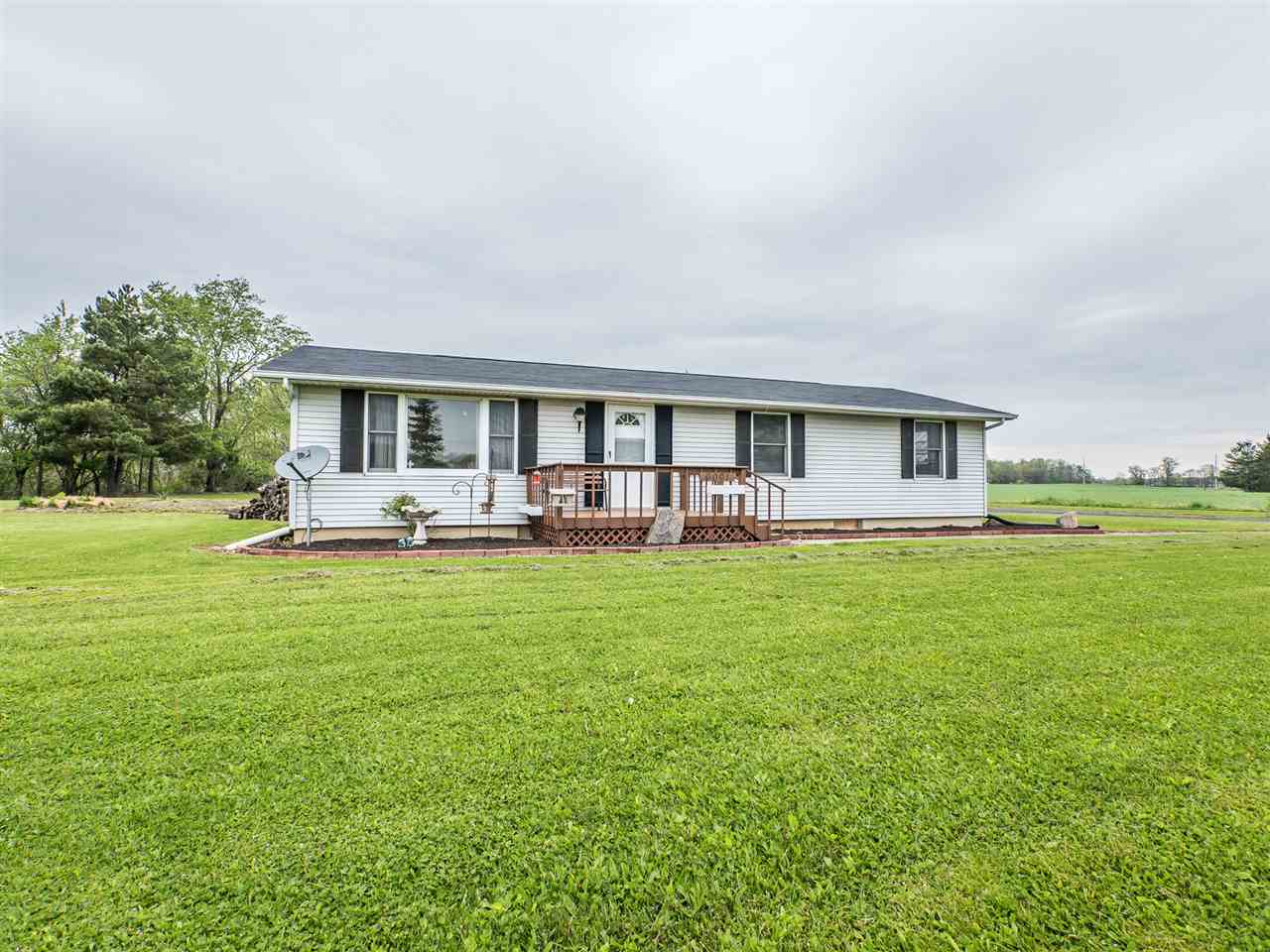 6091 County Road 36, Butler, IN 46721 photo 1
