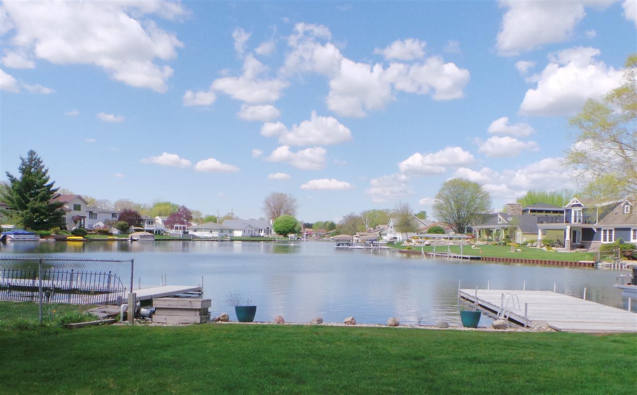 25215 Aqua Dr, Elkhart, IN 46514 photo 3