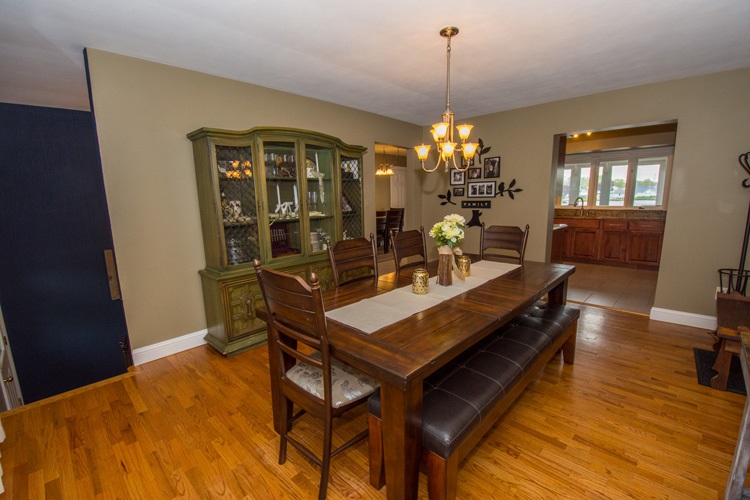 25215 Aqua Dr, Elkhart, IN 46514 photo 4