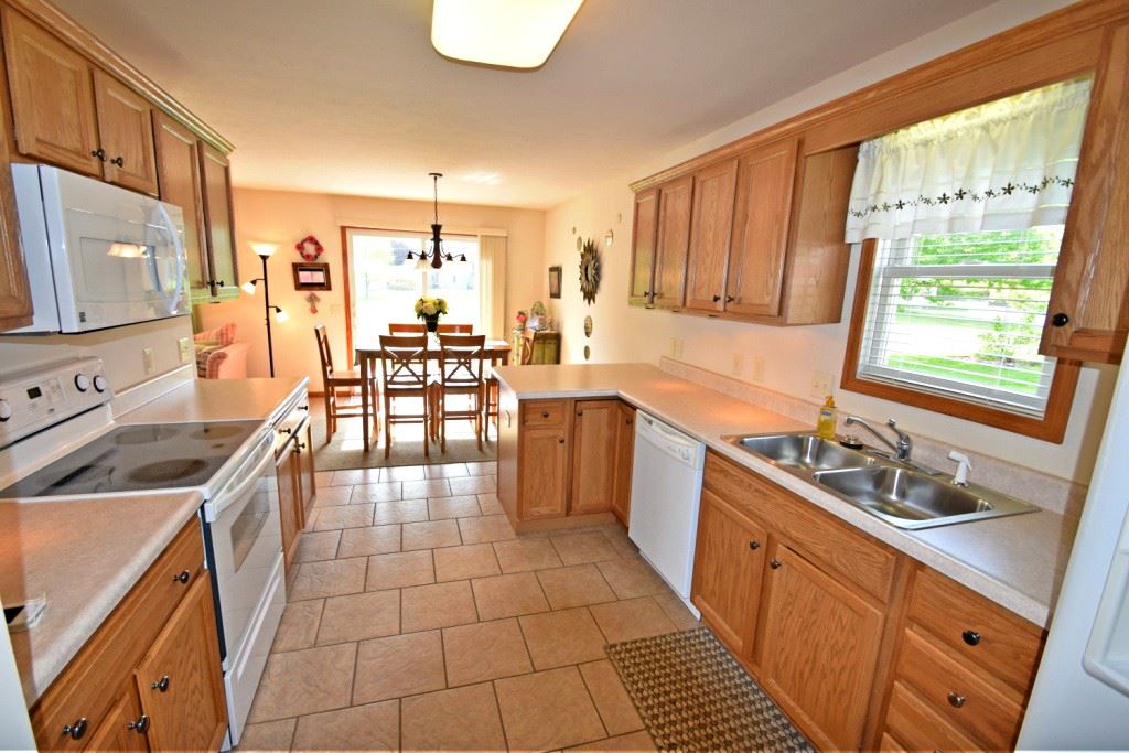 717 Mohawk Dr, Nappanee, IN 46550 photo 5