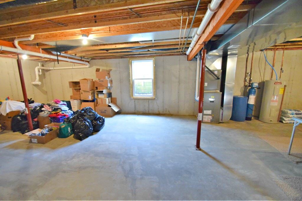 717 Mohawk Dr, Nappanee, IN 46550 photo 8