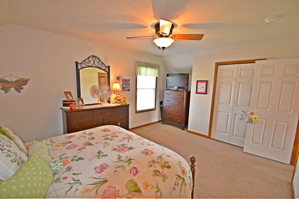 717 Mohawk Dr, Nappanee, IN 46550 photo 27