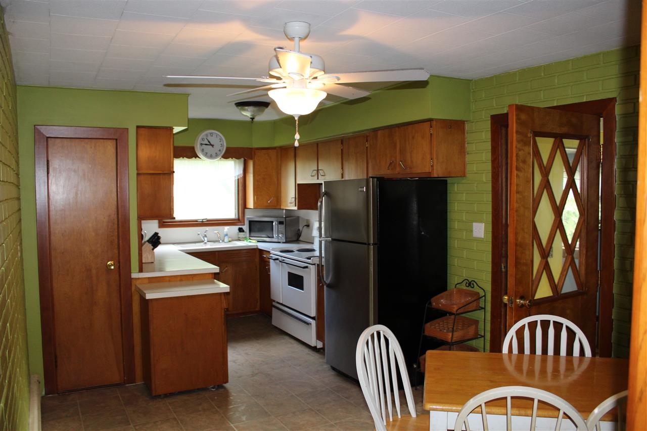201 E Sunset Dr, Bourbon, IN 46504 photo 11