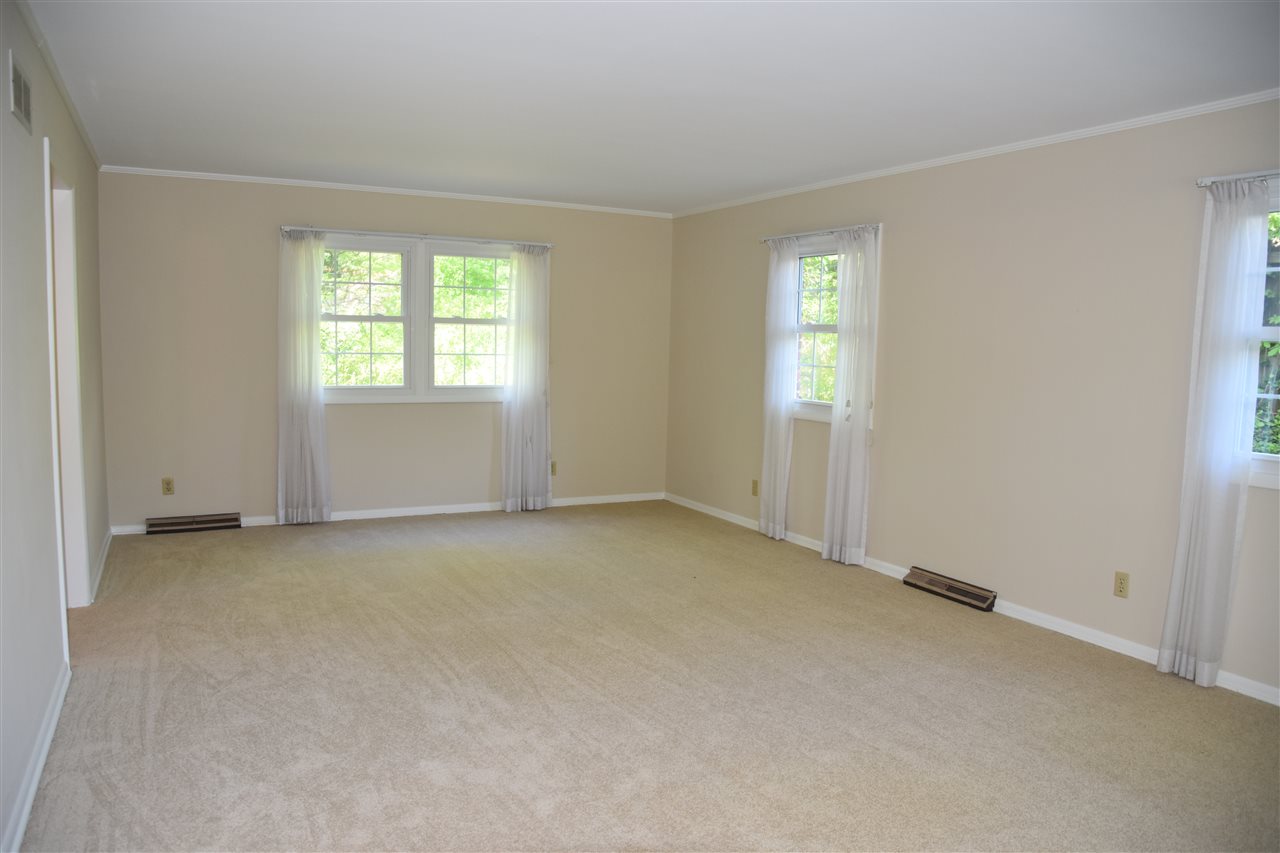 2303 E Wimbleton Ln, Bloomington, IN 47401 photo 8
