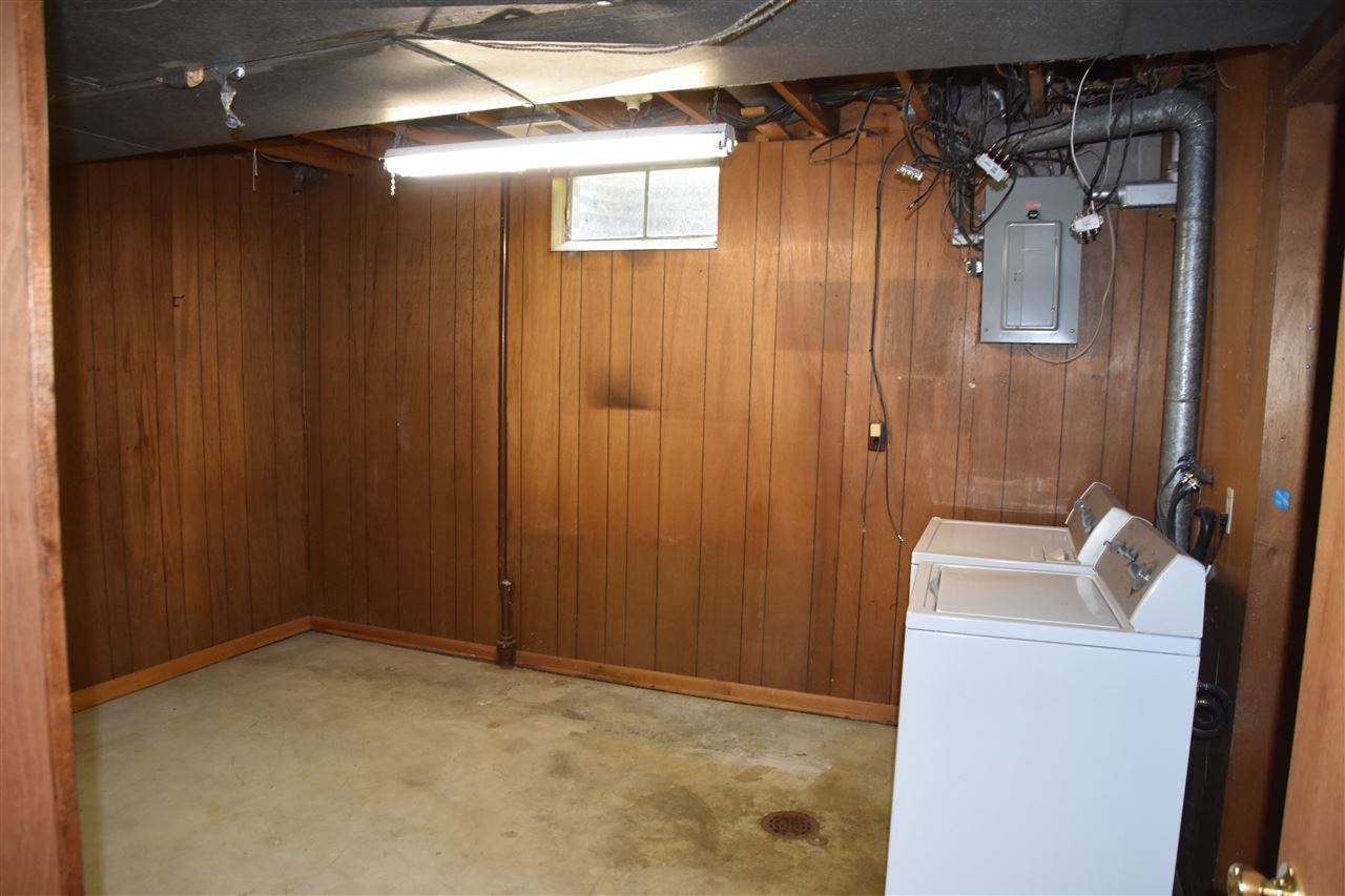2303 E Wimbleton Ln, Bloomington, IN 47401 photo 16