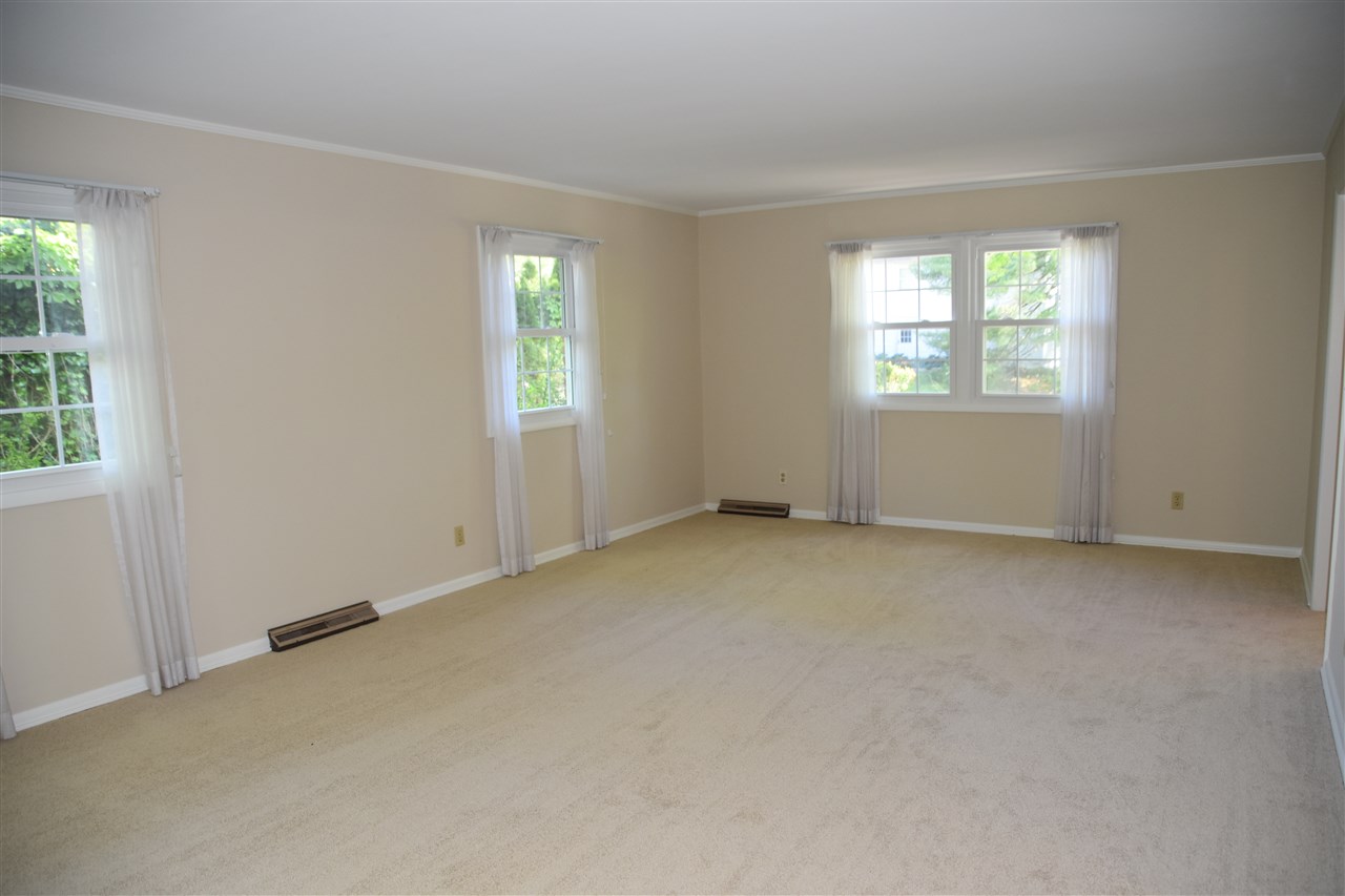 2303 E Wimbleton Ln, Bloomington, IN 47401 photo 7