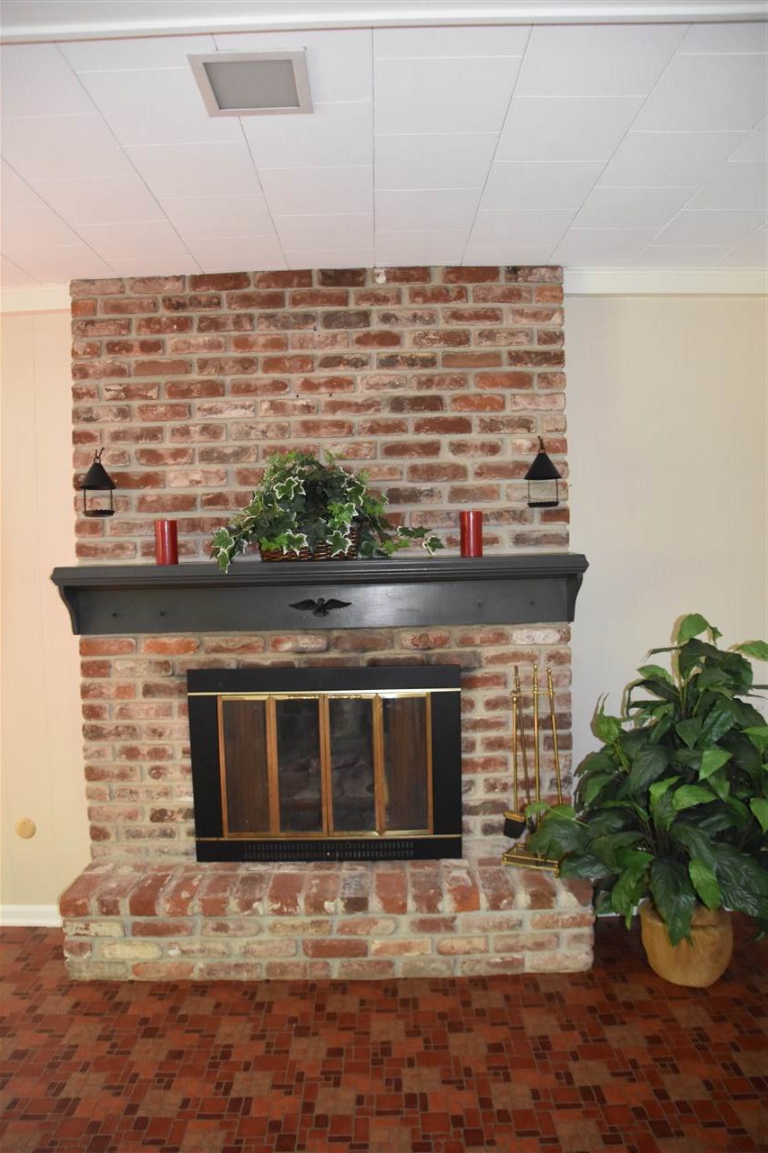 2303 E Wimbleton Ln, Bloomington, IN 47401 photo 6