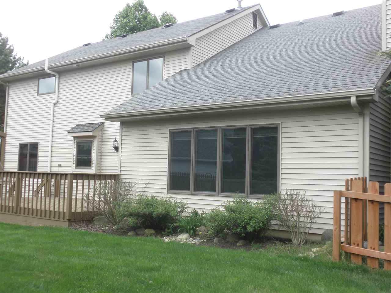 6421 Benham Dr, Fort Wayne, IN 46815 photo 7