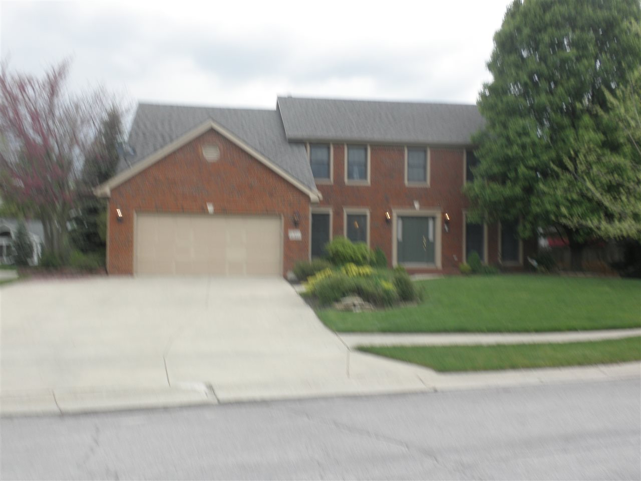 6421 Benham Dr, Fort Wayne, IN 46815 photo 3