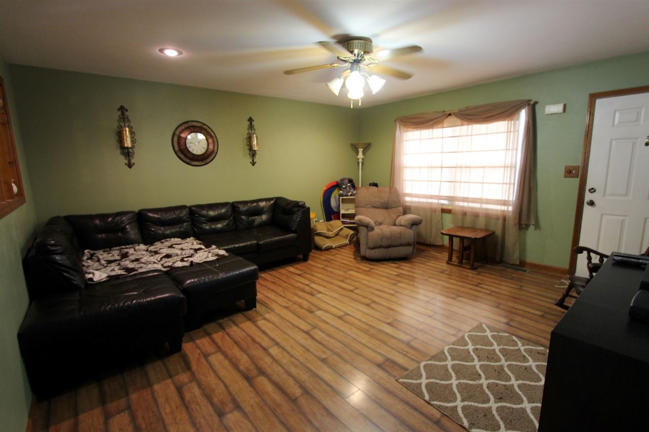 4205 Hunters Trce, Evansville, IN 47715 photo 2