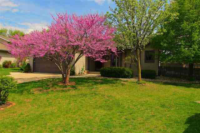614 Fieldstone Ln, Middlebury, IN 46540 photo 2