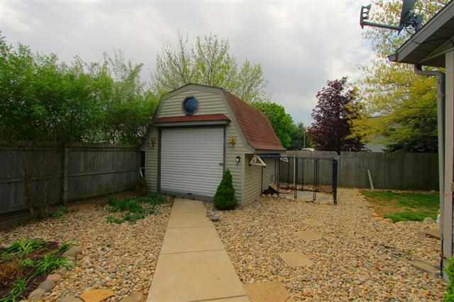614 Fieldstone Ln, Middlebury, IN 46540 photo 35