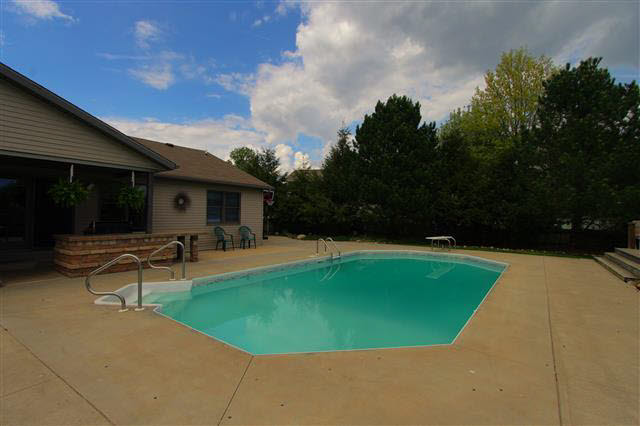 614 Fieldstone Ln, Middlebury, IN 46540 photo 30